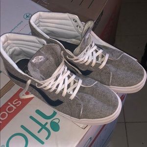 High top Van Skateboarding Sneaker